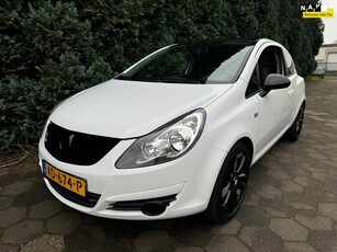 Opel Corsa 1.4-16V Color Edition