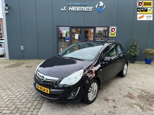 Opel Corsa 1.4-16V Edition Automaat.