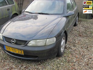 Opel Vectra 1.8i-16V GL