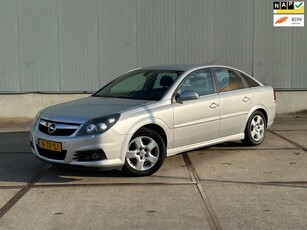 Opel Vectra GTS 2.2-16V automaat, youngtimer, navi, nieuwe