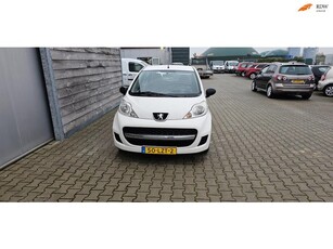 Peugeot 107 1.0-12V XR