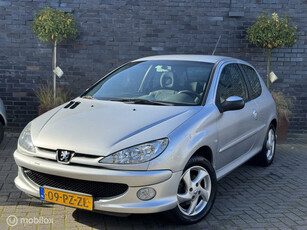 Peugeot 206 1.4-16V Quiksilver -AIRCO- Apk (26-10-2025) *INRUIL MOGELIJK*