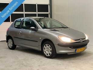 Peugeot 206 1.4 Benzine APK - 11.2025 Airco