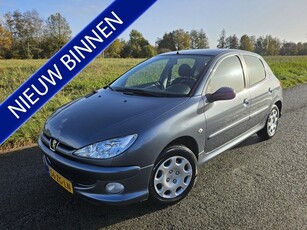 Peugeot 206 1.4 Forever (bj 2008)