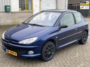 Peugeot 206 1.4 I 16V 88 PK Bj 2005 XS Sport Ecc Airco