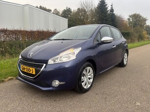 Peugeot 208 1.2 VTi Allure / AIRCO / NAVI / CRUISE