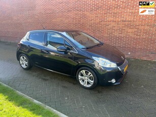 Peugeot 208 1.4 VTi Allure Navi Cruise Pdc