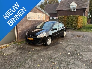 Renault Clio 1.2-16V Special Line Nette staat! Distributie