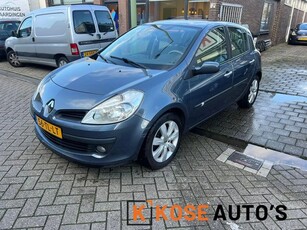 Renault Clio 1.6-16V Privilège (bj 2006)