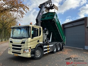 Scania P410 8x4 Euro 6 met 2 zijden kipper en HMF 1800K3