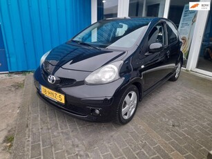 Toyota Aygo 1.0-12V Sport met nieuwe apk