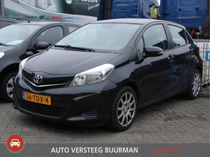 Toyota Yaris 1.0 VVT-i Aspiration All-Season Banden, 16