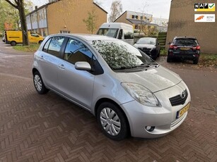 Toyota Yaris AUTOMAAT / 44.000 NAP / Parkeersensoren achter