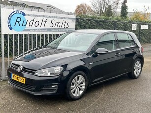 Volkswagen Golf 1.0 TSI Business Edition Connected Navi