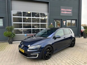 Volkswagen Golf 1.4 TSI GTE Panoramadak Xenon