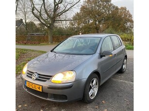 Volkswagen Golf 1.4 TSI Trendline Lezen