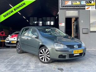 Volkswagen Golf 1.6 FSI ComfortlineCruiseAIRCOTREKHAAK