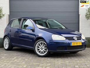 Volkswagen Golf 1.6 FSI133 DZ