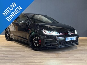 Volkswagen Golf 2.0 TSI GTI TCR AKRA PANO DCC DYN