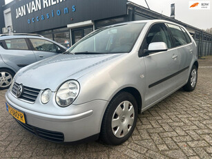 Volkswagen Polo 1.4-16V Automaat airco 5 drs