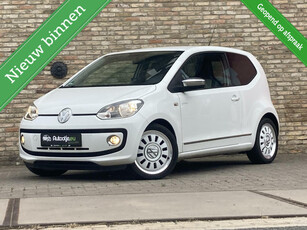 Volkswagen Up! 1.0 high up! White up!