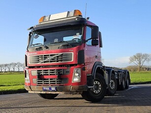 VOLVO FM 13.440 8x4 euro 5 hub. red.