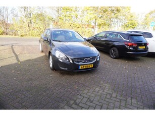 Volvo S60 1.6 T4 Kinetic CRUISE CLIMA NAVI (bj 2011)