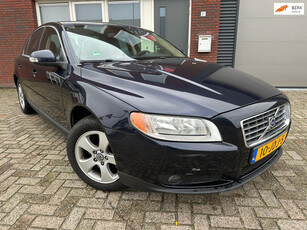 Volvo S80 2.5 T Kinetic / Navi / Leder / PDC / AUT