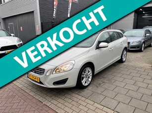 Volvo V60 2.0 D3 R-Design Navi Airco 6Bak PDC NAP APK