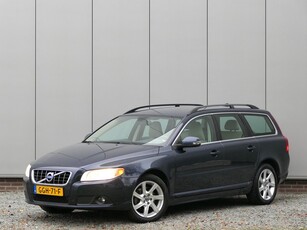 Volvo V70 2.0T AUT Momentum Trekhaak / Leer /