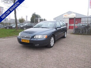 Volvo V70 2.4 Momentum Dealer Onderhouden Zeer Nette Auto