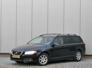 Volvo V70 2.5T Momentum Leer / Trekhaak / Dakrails