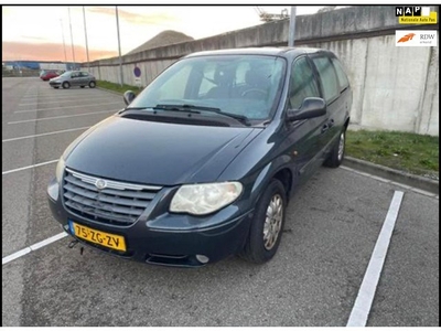 Chrysler Grand Voyager 3.3i V6 SE auto heeft koelvloeistof