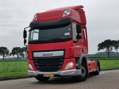 DAF CF 400 spacecab skylights