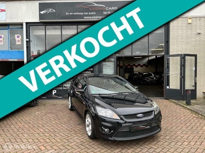 Ford Focus 2.5 ST 5DRS Dealer onderhouden