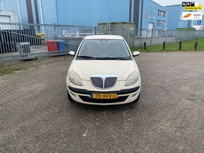 Lancia Ypsilon 1.3 JTD Argento