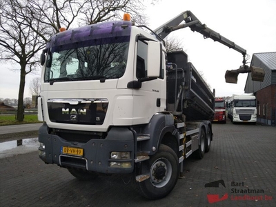 MAN TGS 26.400 6X6 BB met 2 zijden kipper en HMF 1643 Z2