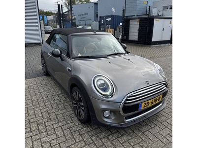 MINI Cabrio 1.5 Cooper Chili / Leder / Windscherm /