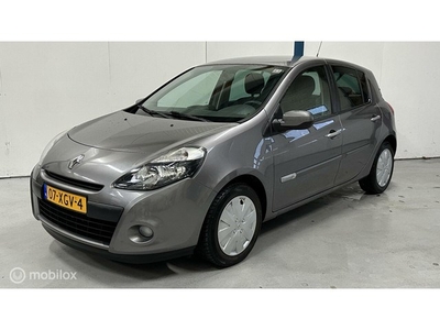 Renault Clio 1.5 dCi Authentique 5-DRS / AIRCO / CRUISE