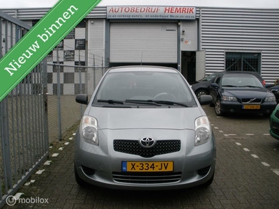 Toyota Yaris 1.0 VVTi +LUNA