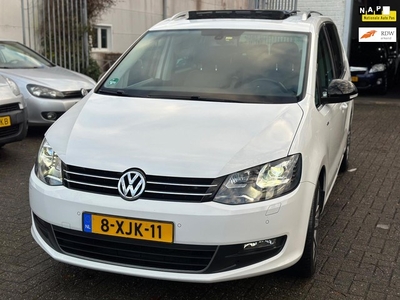 Volkswagen Sharan 2.0 TDI Highline 7p. Bj: 2013 Aut. Xenon