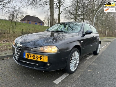 Alfa Romeo 147 1.6 T.Spark Collezione II nap nieuwe apk