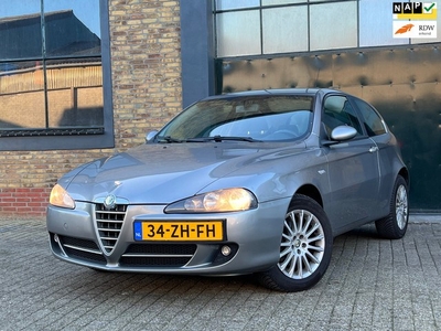 Alfa Romeo 147 2.0 T.Spark Business Pro Cruise + Clima Nu