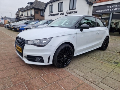 Audi A1 1.2 TFSI Admired S-Line, Navigatie,Airco,Cruise