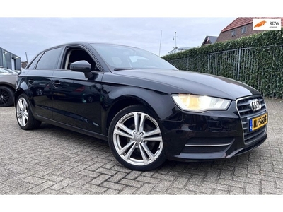 Audi A3 Sportback 1.4TFSI ATTRACTION NAVI/ECC/LMV/CRUISE .