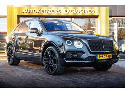 Bentley Bentayga 6.0 W12 black on black Panodak Leer