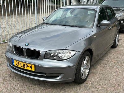 BMW 1-serie 118i Business Line . - Motorschade (bj 2010)