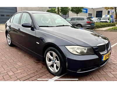 BMW 3-serie 318i