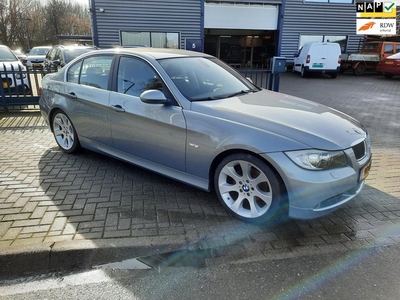 BMW 3-serie 320i High Executive