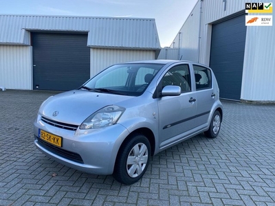 Daihatsu Sirion 2 1.3-16V Comfort / Dealer-onderhouden /